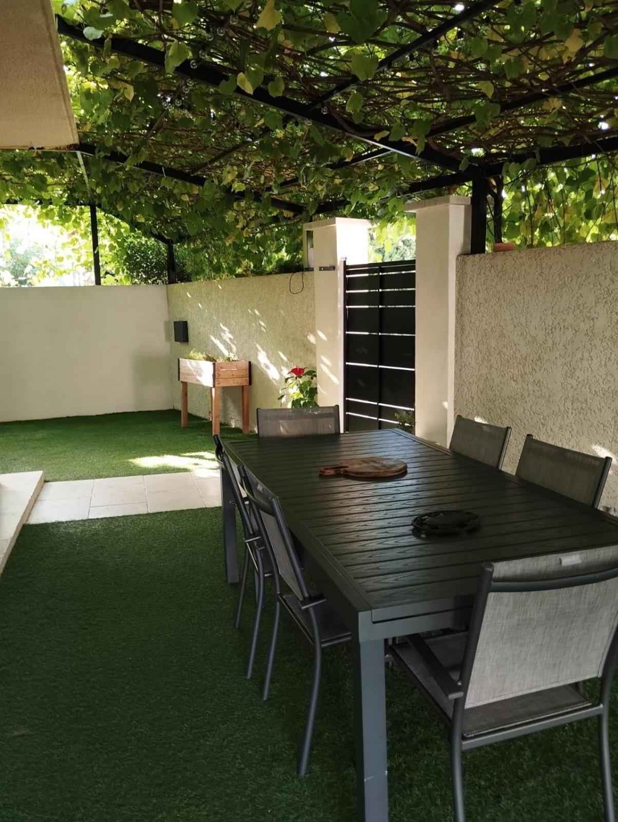 Villa J Et V Bédarrides Extérieur photo